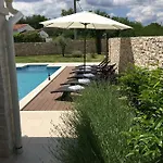 Villa Blanca With A Heated Private Pool *